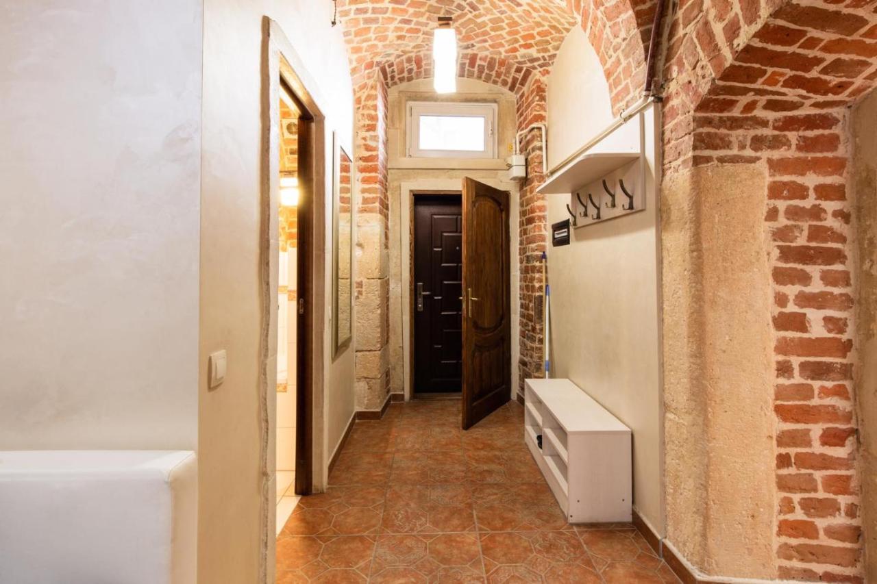 Spirit Of Old Lviv Apartment Main Square Ngoại thất bức ảnh